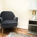 Decosy Apartment